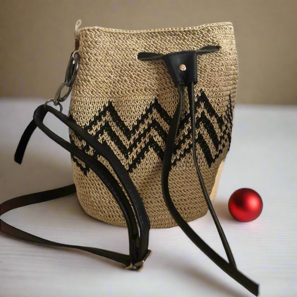 Love, Luxe & Milan - Shoulder bags, Handmade bags, Chic bags, Stylish bags, Elegant bags, Crossbody bags, Designer bags, Luxury bags, Fashion bags, Women's bags, Sustainable bags, Italian designer bags, French designer bags, Vintage handbags, Boho bags, Minimalist bags, Quilted bags, Personalized bags, Statement bags, Evening clutches, Eco-friendly bags, Handbags, Paper Yarn Bags