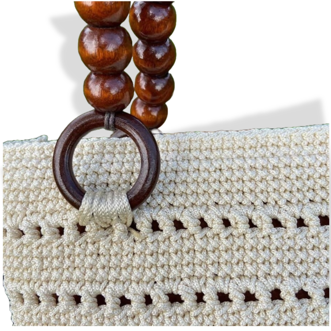 Love, Luxe & Milan - Shoulder bags, Handmade bags, Chic bags, Stylish bags, Elegant bags, Crossbody bags, Designer bags, Luxury bags, Fashion bags, Women's bags, Sustainable bags, Italian designer bags, French designer bags, Vintage handbags, Boho bags, Minimalist bags, Quilted bags, Personalized bags, Statement bags, Evening clutches, Eco-friendly bags, Handbags