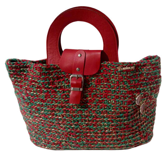 Love, Luxe & Milan - Shoulder bags, Handmade bags, Chic bags, Stylish bags, Elegant bags, Crossbody bags, Designer bags, Luxury bags, Fashion bags, Women's bags, Sustainable bags, Italian designer bags, French designer bags, Vintage handbags, Boho bags, Minimalist bags, Quilted bags, Personalized bags, Statement bags, Evening clutches, Eco-friendly bags, Handbags, Red Bags